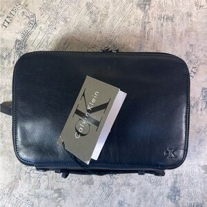 Calvin Klein Soft Travel T Clutch/organizer